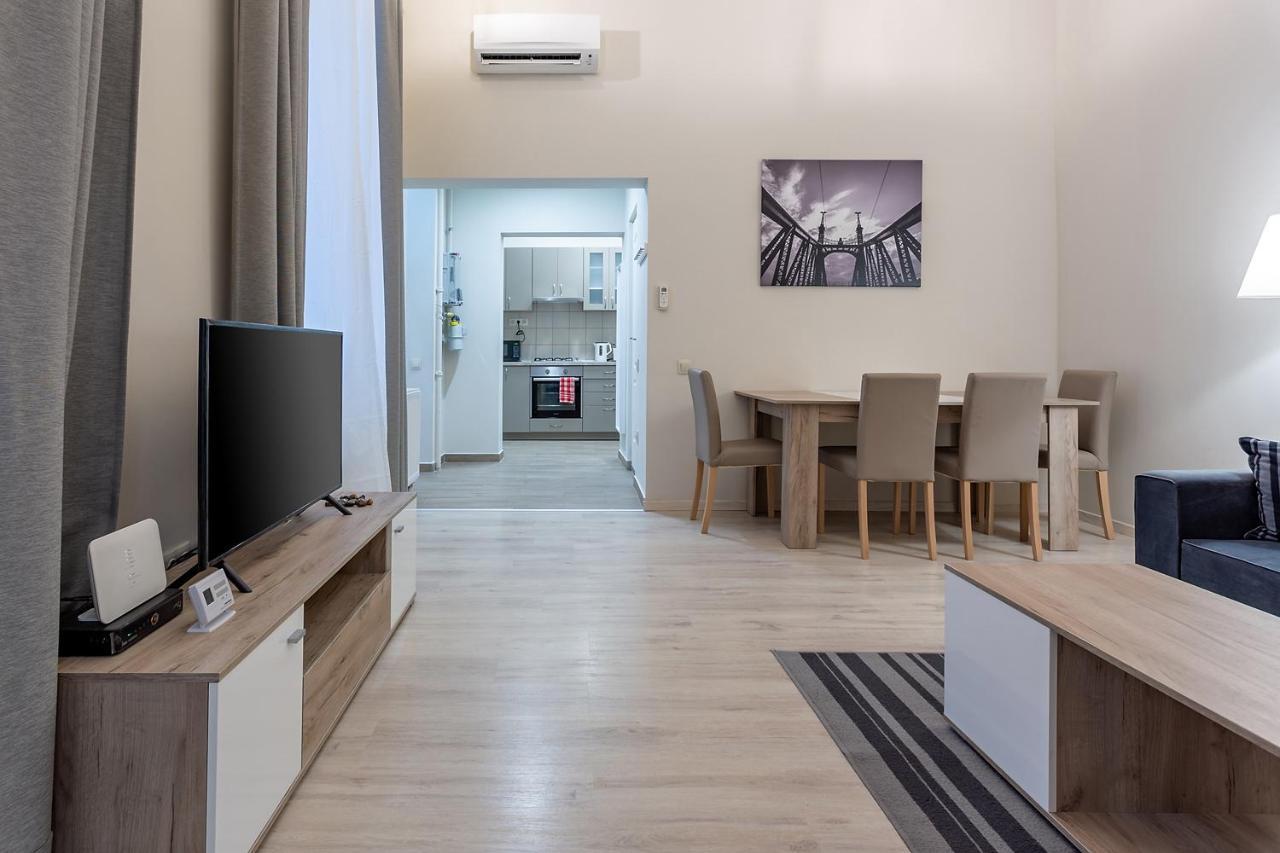 Goldcentral Apartment Akacfa Budapest Exterior photo