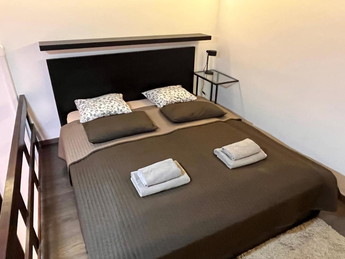 Goldcentral Apartment Akacfa Budapest Exterior photo